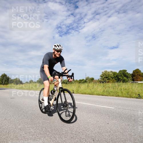 31.08.2025 - Elbe Triathlon Hamburg Michael Burmester http://msf.ph/oto/8666716 31.08.2025 10:35:48 Radfahren 921, 930, 1005, 1036, 1064, 1186, 1228, 1237 meine-sportfotos.de