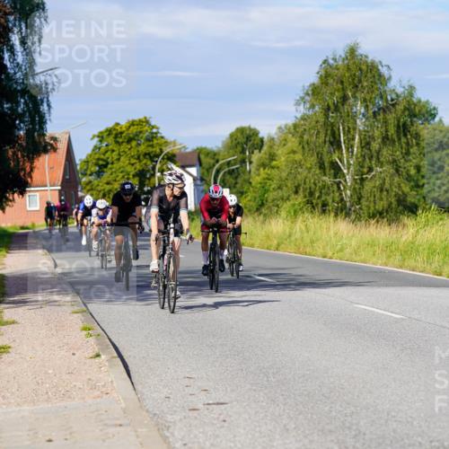 31.08.2025 - Elbe Triathlon Hamburg Michael Burmester http://msf.ph/oto/8666718 31.08.2025 09:38:05 Radfahren 252, 304, 335, 370, 391, 403, 405, 551, 554, 854, 895 meine-sportfotos.de