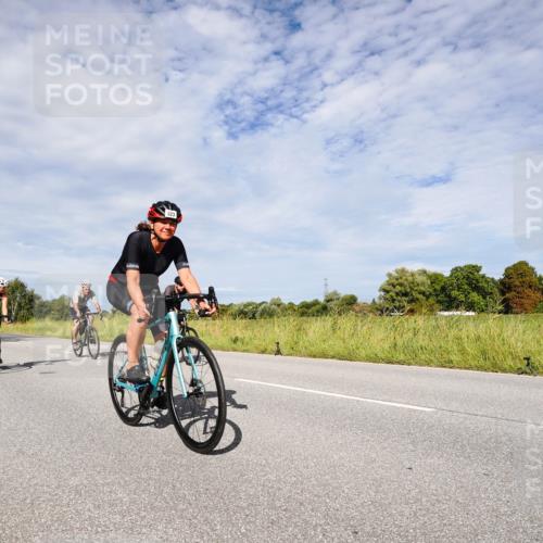 31.08.2025 - Elbe Triathlon Hamburg Michael Burmester http://msf.ph/oto/8666731 31.08.2025 10:35:59 Radfahren 760, 911, 923, 1125, 1199, 1229, 1242 meine-sportfotos.de