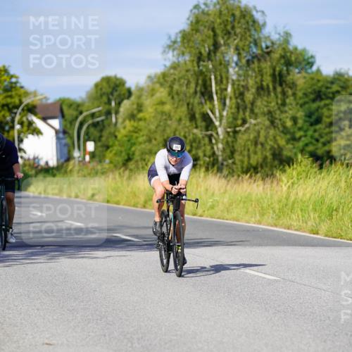 31.08.2025 - Elbe Triathlon Hamburg Michael Burmester http://msf.ph/oto/8666765 31.08.2025 09:38:16 Radfahren 267, 289, 402, 472, 506, 524, 699, 788 meine-sportfotos.de