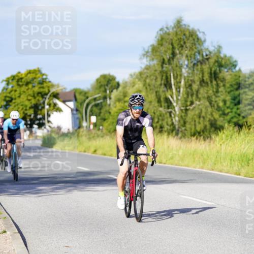 31.08.2025 - Elbe Triathlon Hamburg Michael Burmester http://msf.ph/oto/8666782 31.08.2025 09:38:19 Radfahren 267, 402, 472, 524, 699 meine-sportfotos.de