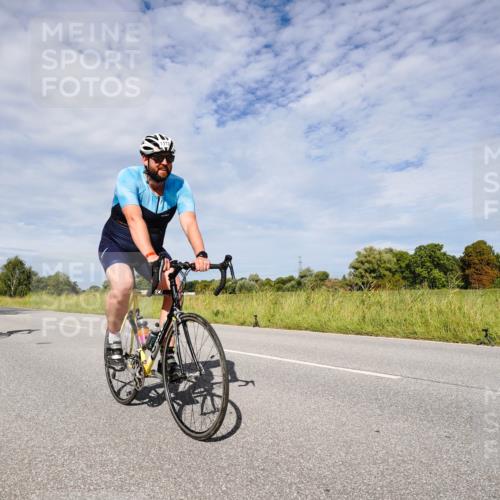 31.08.2025 - Elbe Triathlon Hamburg Michael Burmester http://msf.ph/oto/8666783 31.08.2025 10:36:43 Radfahren 920, 998, 1024, 1067, 1113, 1124, 1135, 1137, 1222 meine-sportfotos.de