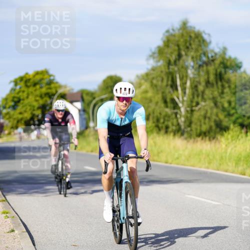 31.08.2025 - Elbe Triathlon Hamburg Michael Burmester http://msf.ph/oto/8666793 31.08.2025 09:38:21 Radfahren 402, 472, 524, 699 meine-sportfotos.de