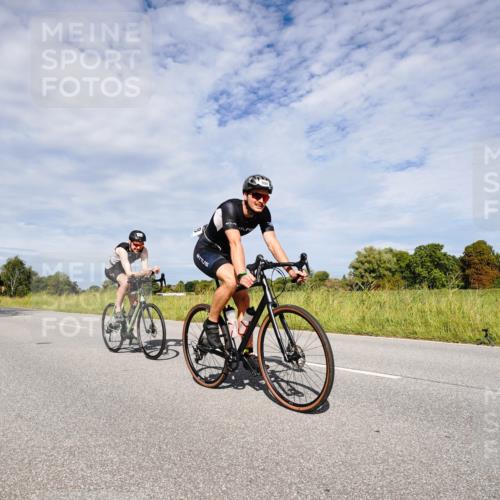 31.08.2025 - Elbe Triathlon Hamburg Michael Burmester http://msf.ph/oto/8666794 31.08.2025 10:36:51 Radfahren 953, 963, 983, 998, 1056, 1067, 1124, 1135, 1178 meine-sportfotos.de