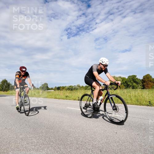 31.08.2025 - Elbe Triathlon Hamburg Michael Burmester http://msf.ph/oto/8666801 31.08.2025 10:36:55 Radfahren 810, 892, 939, 953, 963, 983, 1056, 1085, 1178, 1194 meine-sportfotos.de