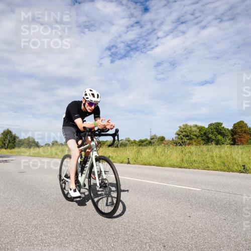 31.08.2025 - Elbe Triathlon Hamburg Michael Burmester http://msf.ph/oto/8666809 31.08.2025 10:37:02 Radfahren 796, 810, 814, 816, 892, 939, 1030, 1085, 1194, 1207 meine-sportfotos.de