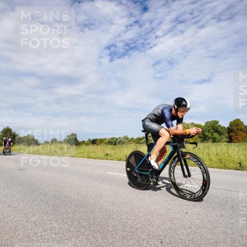 31.08.2025 - Elbe Triathlon Hamburg Michael Burmester http://msf.ph/oto/8666824 31.08.2025 10:37:11 Radfahren 808, 822, 880, 931, 984, 989, 1052, 1063, 1086, 1192, 1304 meine-sportfotos.de