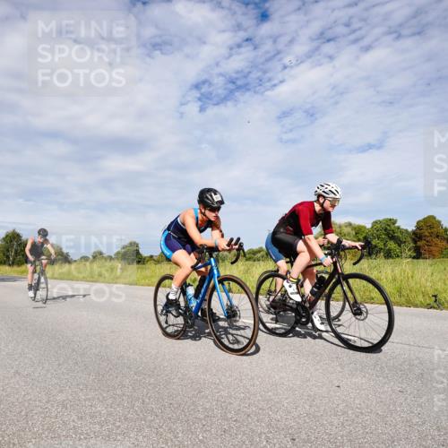 31.08.2025 - Elbe Triathlon Hamburg Michael Burmester http://msf.ph/oto/8666830 31.08.2025 10:37:13 Radfahren 808, 822, 880, 931, 984, 989, 1052, 1063, 1086, 1192, 1304 meine-sportfotos.de