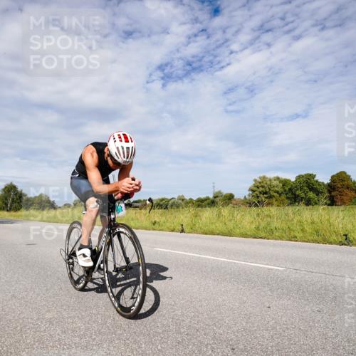 31.08.2025 - Elbe Triathlon Hamburg Michael Burmester http://msf.ph/oto/8666848 31.08.2025 10:37:40 Radfahren 902, 1076, 1133, 1287 meine-sportfotos.de