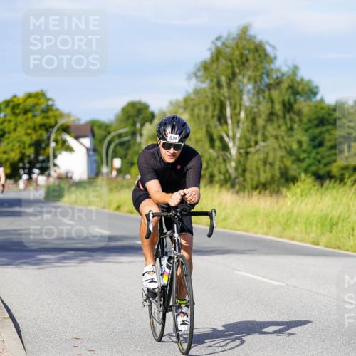 31.08.2025 - Elbe Triathlon Hamburg Michael Burmester http://msf.ph/oto/8666870 31.08.2025 09:38:49 Radfahren 373, 457, 521, 639, 736 meine-sportfotos.de
