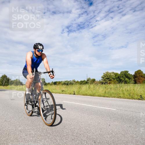 31.08.2025 - Elbe Triathlon Hamburg Michael Burmester http://msf.ph/oto/8666879 31.08.2025 10:38:10 Radfahren 879, 981, 1016, 1047, 1083 meine-sportfotos.de