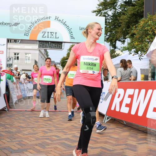 31.08.2025 - 21. Blankeneser Heldenlauf Strokosch-Dieckow http://msf.ph/oto/8666880 31.08.2025 11:16:19 Ziel 3689, 3690, 3289, 3154, 3258, 3533, 3293, 3294, 3738, 3599, 3598 meine-sportfotos.de