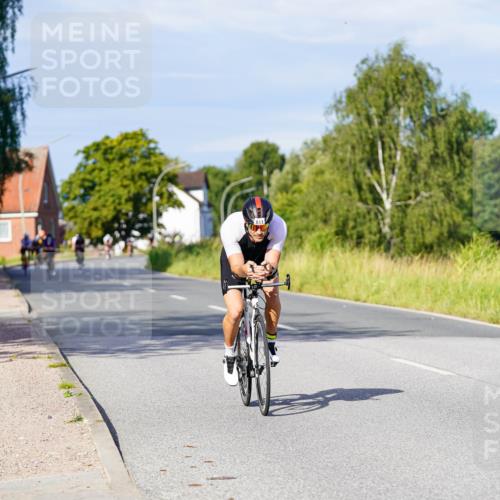 31.08.2025 - Elbe Triathlon Hamburg Michael Burmester http://msf.ph/oto/8666887 31.08.2025 09:38:57 Radfahren 424, 457, 611, 736, 922 meine-sportfotos.de