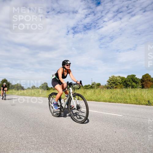 31.08.2025 - Elbe Triathlon Hamburg Michael Burmester http://msf.ph/oto/8666920 31.08.2025 10:38:35 Radfahren 795, 899, 971, 972, 1077, 1201, 1274 meine-sportfotos.de