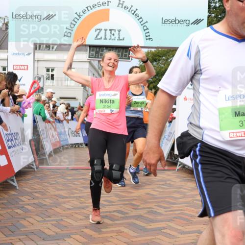 31.08.2025 - 21. Blankeneser Heldenlauf Strokosch-Dieckow http://msf.ph/oto/8666938 31.08.2025 11:16:18 Ziel 3689, 3690, 3289, 3154, 3258, 3533, 3293, 3294, 3738, 3599, 3598 meine-sportfotos.de