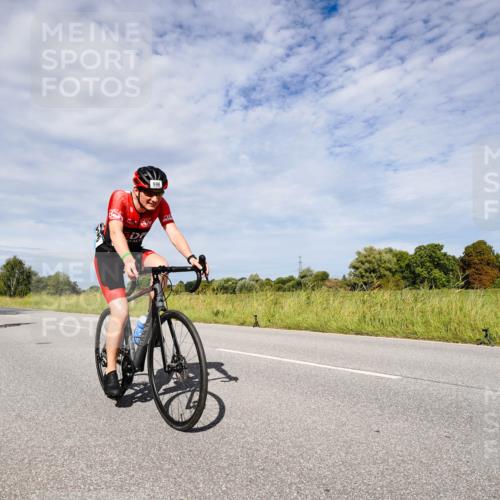 31.08.2025 - Elbe Triathlon Hamburg Michael Burmester http://msf.ph/oto/8666947 31.08.2025 10:39:02 Radfahren 995, 996, 1122 meine-sportfotos.de
