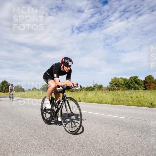 31.08.2025 - Elbe Triathlon Hamburg Michael Burmester http://msf.ph/oto/8666957 31.08.2025 10:39:23 Radfahren 945, 1031, 1065, 1092, 1258, 1278 meine-sportfotos.de