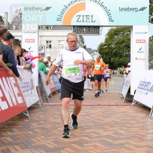 31.08.2025 - 21. Blankeneser Heldenlauf Strokosch-Dieckow http://msf.ph/oto/8666959 31.08.2025 11:16:16 Ziel 3689, 3690, 3289, 3154, 3258, 3533, 3293, 3294, 3738, 3599, 3598 meine-sportfotos.de