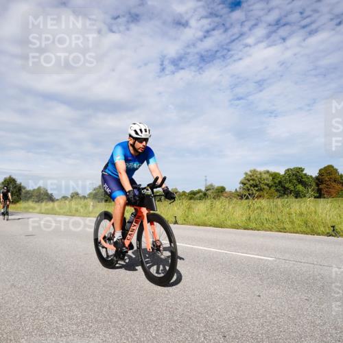 31.08.2025 - Elbe Triathlon Hamburg Michael Burmester http://msf.ph/oto/8666981 31.08.2025 10:39:40 Radfahren 762, 812, 937, 961, 1075, 1091, 1149 meine-sportfotos.de