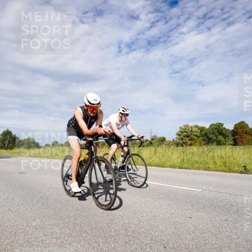 31.08.2025 - Elbe Triathlon Hamburg Michael Burmester http://msf.ph/oto/8666988 31.08.2025 10:39:45 Radfahren 762, 961, 964, 1080, 1149 meine-sportfotos.de