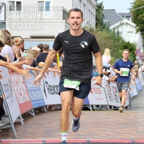 31.08.2025 - 21. Blankeneser Heldenlauf Strokosch-Dieckow http://msf.ph/oto/8667043 31.08.2025 10:57:48 Ziel 3559, 3421, 3539 meine-sportfotos.de