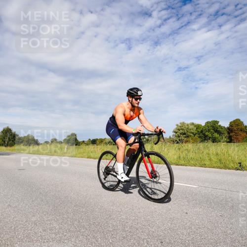 31.08.2025 - Elbe Triathlon Hamburg Michael Burmester http://msf.ph/oto/8667058 31.08.2025 10:41:23 Radfahren 914, 926, 970, 1054, 1273, 1301 meine-sportfotos.de