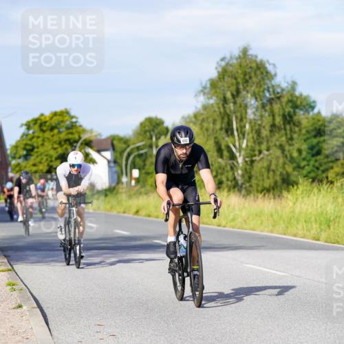 31.08.2025 - Elbe Triathlon Hamburg Michael Burmester http://msf.ph/oto/8667072 31.08.2025 09:40:08 Radfahren 265, 316, 348, 434, 471, 499, 525, 536, 652, 698, 725 meine-sportfotos.de