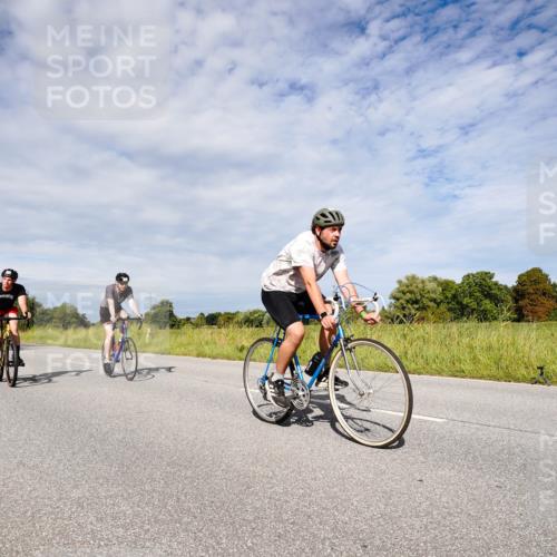 31.08.2025 - Elbe Triathlon Hamburg Michael Burmester http://msf.ph/oto/8667124 31.08.2025 10:42:32 Radfahren 954, 973, 1008, 1026, 1055, 1105, 1160, 1303, 1321, 1323 meine-sportfotos.de