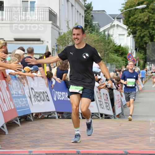 31.08.2025 - 21. Blankeneser Heldenlauf Strokosch-Dieckow http://msf.ph/oto/8667153 31.08.2025 10:57:47 Ziel 3559, 3421, 3539 meine-sportfotos.de
