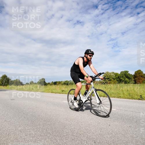31.08.2025 - Elbe Triathlon Hamburg Michael Burmester http://msf.ph/oto/8667155 31.08.2025 10:42:58 Radfahren 934, 991, 1098, 1219, 1266, 1305, 1329 meine-sportfotos.de