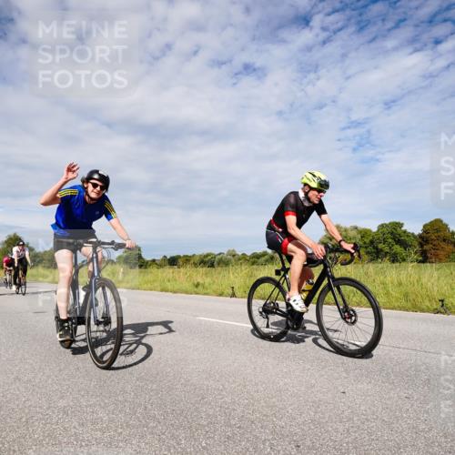 31.08.2025 - Elbe Triathlon Hamburg Michael Burmester http://msf.ph/oto/8667161 31.08.2025 10:43:09 Radfahren 806, 1010, 1020, 1103, 1196, 1280, 1299, 1327 meine-sportfotos.de