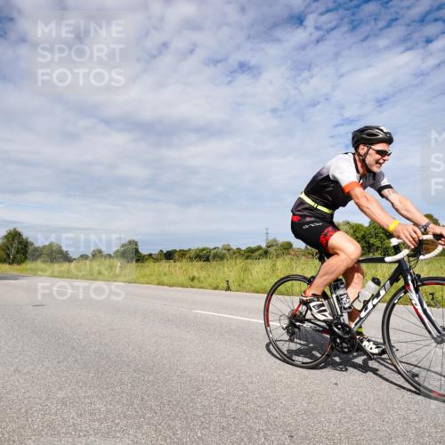 31.08.2025 - Elbe Triathlon Hamburg Michael Burmester http://msf.ph/oto/8667166 31.08.2025 10:43:12 Radfahren 806, 1010, 1020, 1103, 1180, 1196, 1280, 1299, 1310, 1327 meine-sportfotos.de
