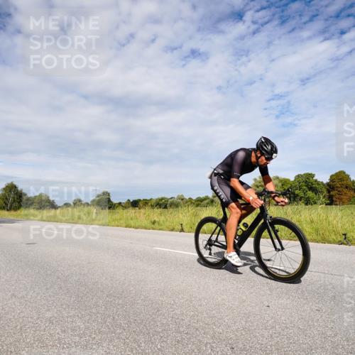 31.08.2025 - Elbe Triathlon Hamburg Michael Burmester http://msf.ph/oto/8667168 31.08.2025 10:43:15 Radfahren 958, 1020, 1180, 1196, 1302, 1310 meine-sportfotos.de
