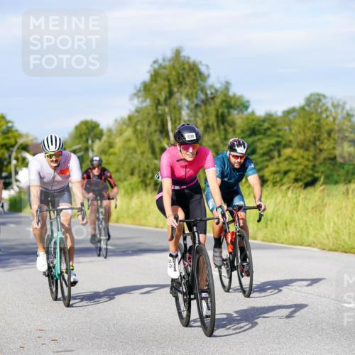 31.08.2025 - Elbe Triathlon Hamburg Michael Burmester http://msf.ph/oto/8667176 31.08.2025 09:40:45 Radfahren 246, 341, 415, 417, 444, 451, 477, 619, 716, 830, 840 meine-sportfotos.de