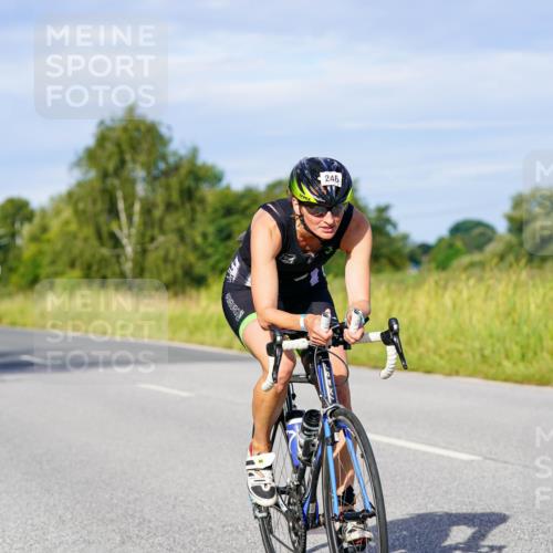 31.08.2025 - Elbe Triathlon Hamburg Michael Burmester http://msf.ph/oto/8667192 31.08.2025 09:40:48 Radfahren 246, 415, 417, 444, 451, 477, 601, 645, 830, 840 meine-sportfotos.de