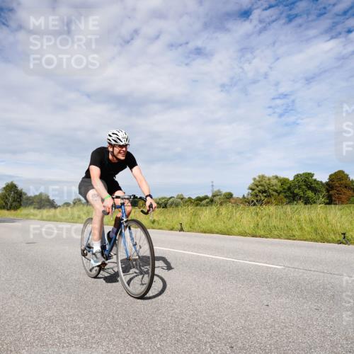 31.08.2025 - Elbe Triathlon Hamburg Michael Burmester http://msf.ph/oto/8667193 31.08.2025 10:43:48 Radfahren 890, 980, 1121, 1202, 1344 meine-sportfotos.de
