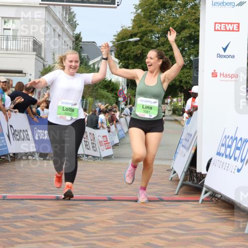 31.08.2025 - 21. Blankeneser Heldenlauf Strokosch-Dieckow http://msf.ph/oto/8667199 31.08.2025 11:15:49 Ziel 3581, 3582 meine-sportfotos.de