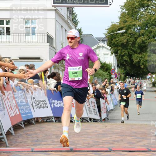 31.08.2025 - 21. Blankeneser Heldenlauf Strokosch-Dieckow http://msf.ph/oto/8667213 31.08.2025 10:57:44 Ziel 3559, 3421, 3045 meine-sportfotos.de