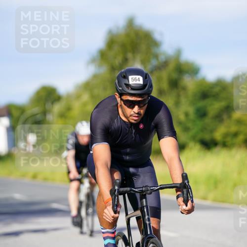 31.08.2025 - Elbe Triathlon Hamburg Michael Burmester http://msf.ph/oto/8667224 31.08.2025 09:40:59 Radfahren 258, 320, 496, 546, 550, 558, 564, 711, 748 meine-sportfotos.de