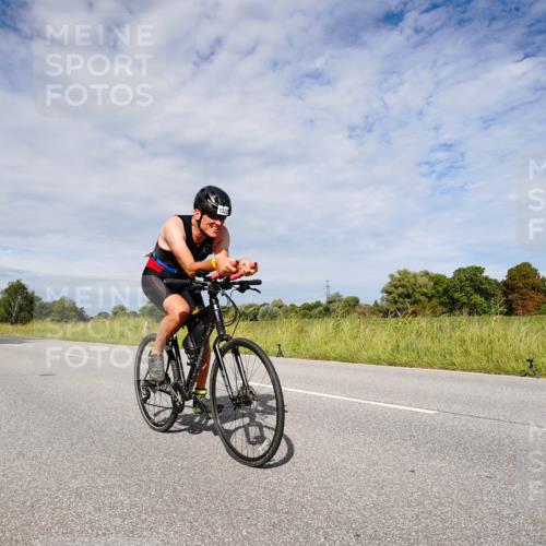 31.08.2025 - Elbe Triathlon Hamburg Michael Burmester http://msf.ph/oto/8667227 31.08.2025 10:44:29 Radfahren 782, 905, 951, 1313, 1322 meine-sportfotos.de