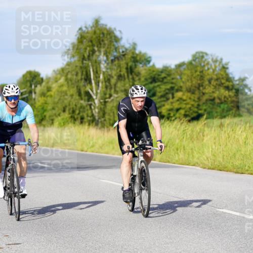 31.08.2025 - Elbe Triathlon Hamburg Michael Burmester http://msf.ph/oto/8667228 31.08.2025 09:41:00 Radfahren 258, 320, 496, 546, 550, 558, 564, 711, 748 meine-sportfotos.de