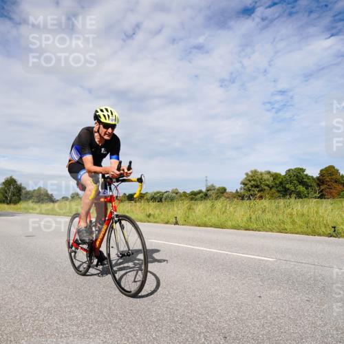 31.08.2025 - Elbe Triathlon Hamburg Michael Burmester http://msf.ph/oto/8667230 31.08.2025 10:44:30 Radfahren 782, 905, 951, 1313, 1322 meine-sportfotos.de