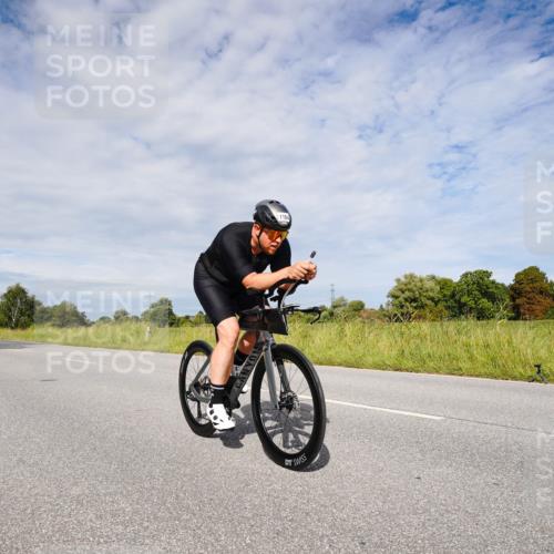 31.08.2025 - Elbe Triathlon Hamburg Michael Burmester http://msf.ph/oto/8667240 31.08.2025 10:44:50 Radfahren 1164, 1252, 1292 meine-sportfotos.de