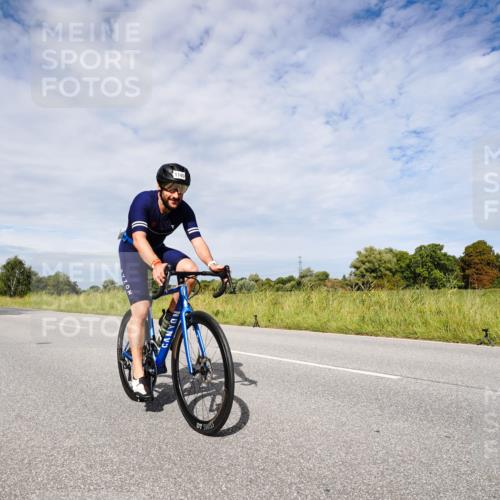 31.08.2025 - Elbe Triathlon Hamburg Michael Burmester http://msf.ph/oto/8667253 31.08.2025 10:45:02 Radfahren 1140, 1209 meine-sportfotos.de