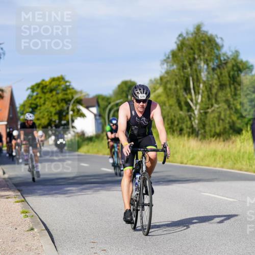 31.08.2025 - Elbe Triathlon Hamburg Michael Burmester http://msf.ph/oto/8667263 31.08.2025 09:41:11 Radfahren 261, 445, 523, 672, 673, 679, 692, 815, 848, 887 meine-sportfotos.de