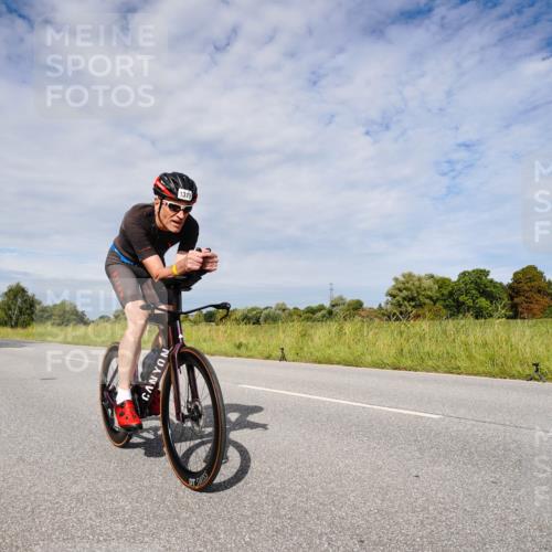 31.08.2025 - Elbe Triathlon Hamburg Michael Burmester http://msf.ph/oto/8667271 31.08.2025 10:45:28 Radfahren 852, 1027, 1319, 1337 meine-sportfotos.de