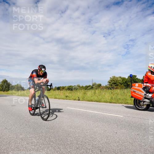 31.08.2025 - Elbe Triathlon Hamburg Michael Burmester http://msf.ph/oto/8667285 31.08.2025 10:45:52 Radfahren 1102, 1132 meine-sportfotos.de