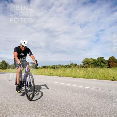 31.08.2025 - Elbe Triathlon Hamburg Michael Burmester http://msf.ph/oto/8667300 31.08.2025 10:46:24 Radfahren 1089, 1144 meine-sportfotos.de