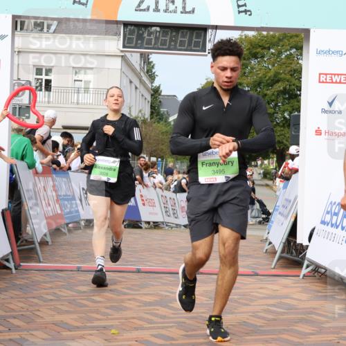 31.08.2025 - 21. Blankeneser Heldenlauf Strokosch-Dieckow http://msf.ph/oto/8667306 31.08.2025 11:15:36 Ziel 3495, 3621, 3622, 3458, 3028, 3397 meine-sportfotos.de