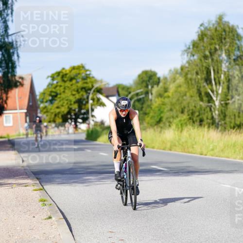 31.08.2025 - Elbe Triathlon Hamburg Michael Burmester http://msf.ph/oto/8667313 31.08.2025 09:41:24 Radfahren 630, 821, 851 meine-sportfotos.de